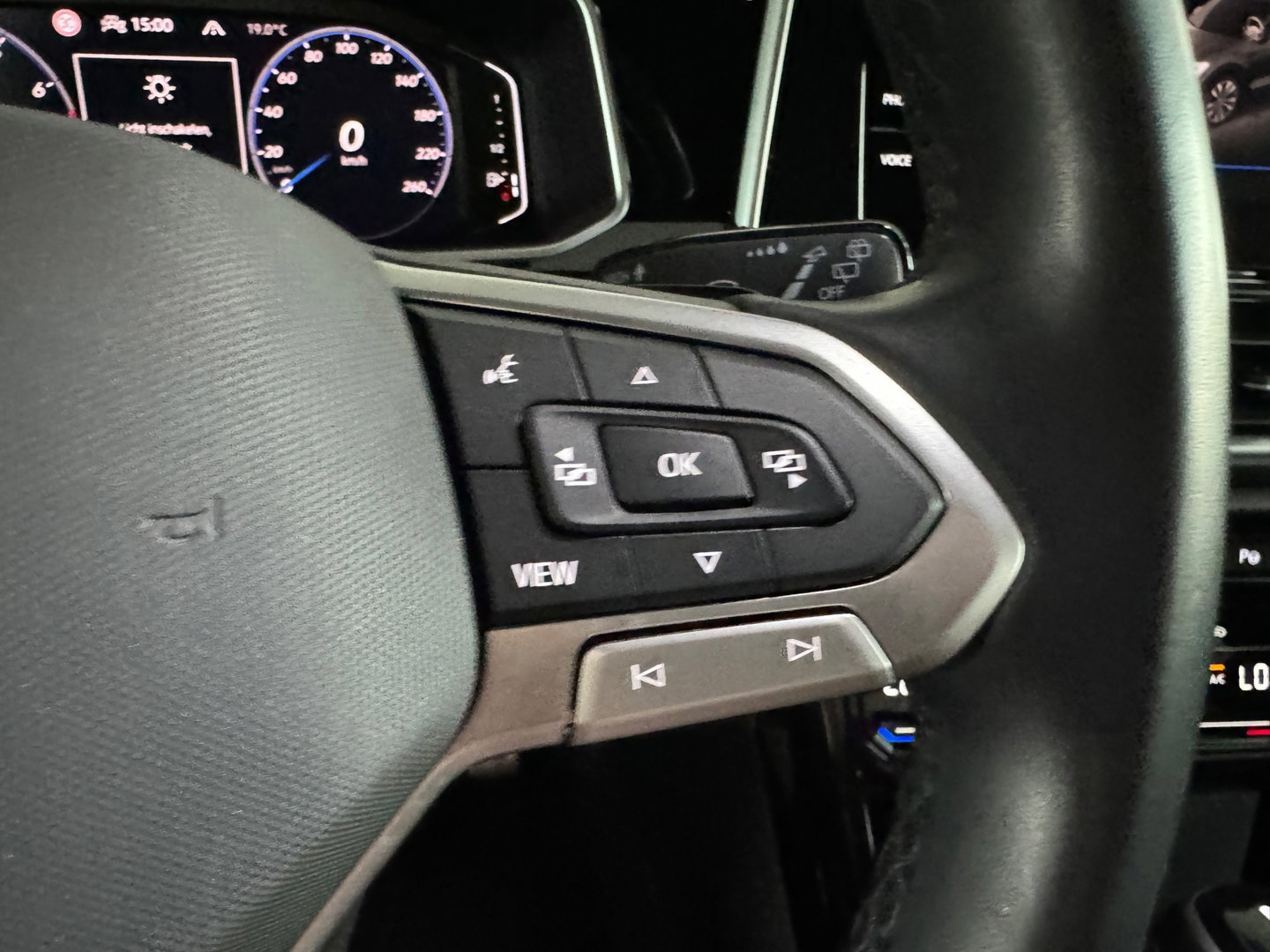 Volkswagen T-Roc 1.5 TSI Life Keyless|Front Assist|Camera|Lane Assist|ACC|Carplay
