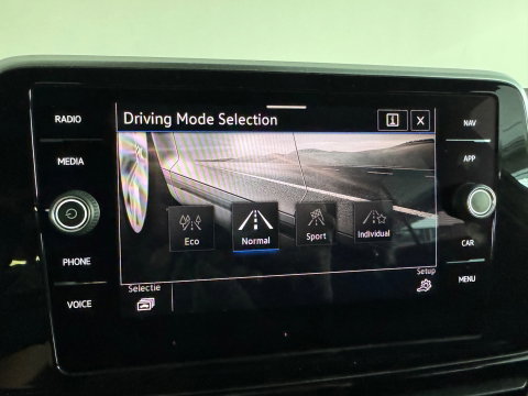 Volkswagen T-Roc 1.5 TSI Life Keyless|Front Assist|Camera|Lane Assist|ACC|Carplay