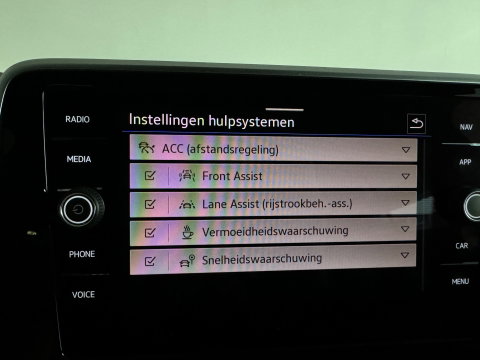Volkswagen T-Roc 1.5 TSI Life Keyless|Front Assist|Camera|Lane Assist|ACC|Carplay