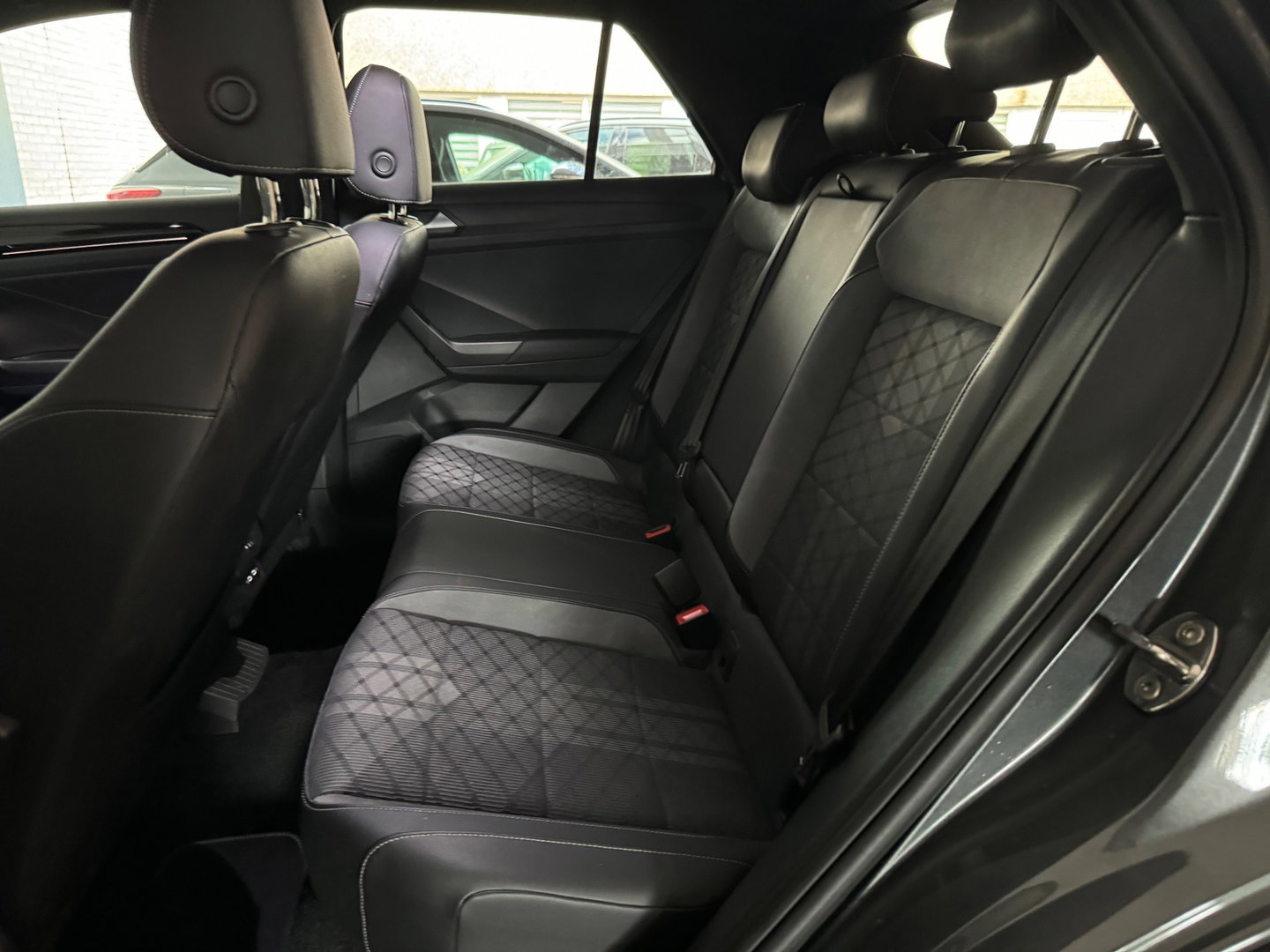 Volkswagen T-Roc 1.5 TSI Life Keyless|Front Assist|Camera|Lane Assist|ACC|Carplay