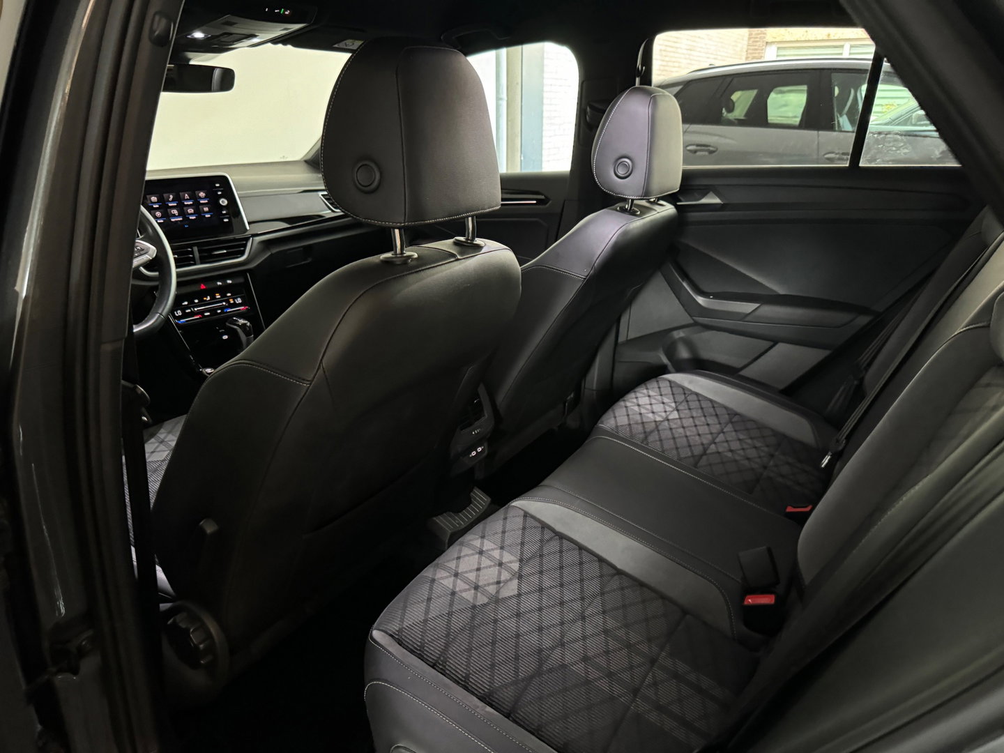 Volkswagen T-Roc 1.5 TSI Life Keyless|Front Assist|Camera|Lane Assist|ACC|Carplay