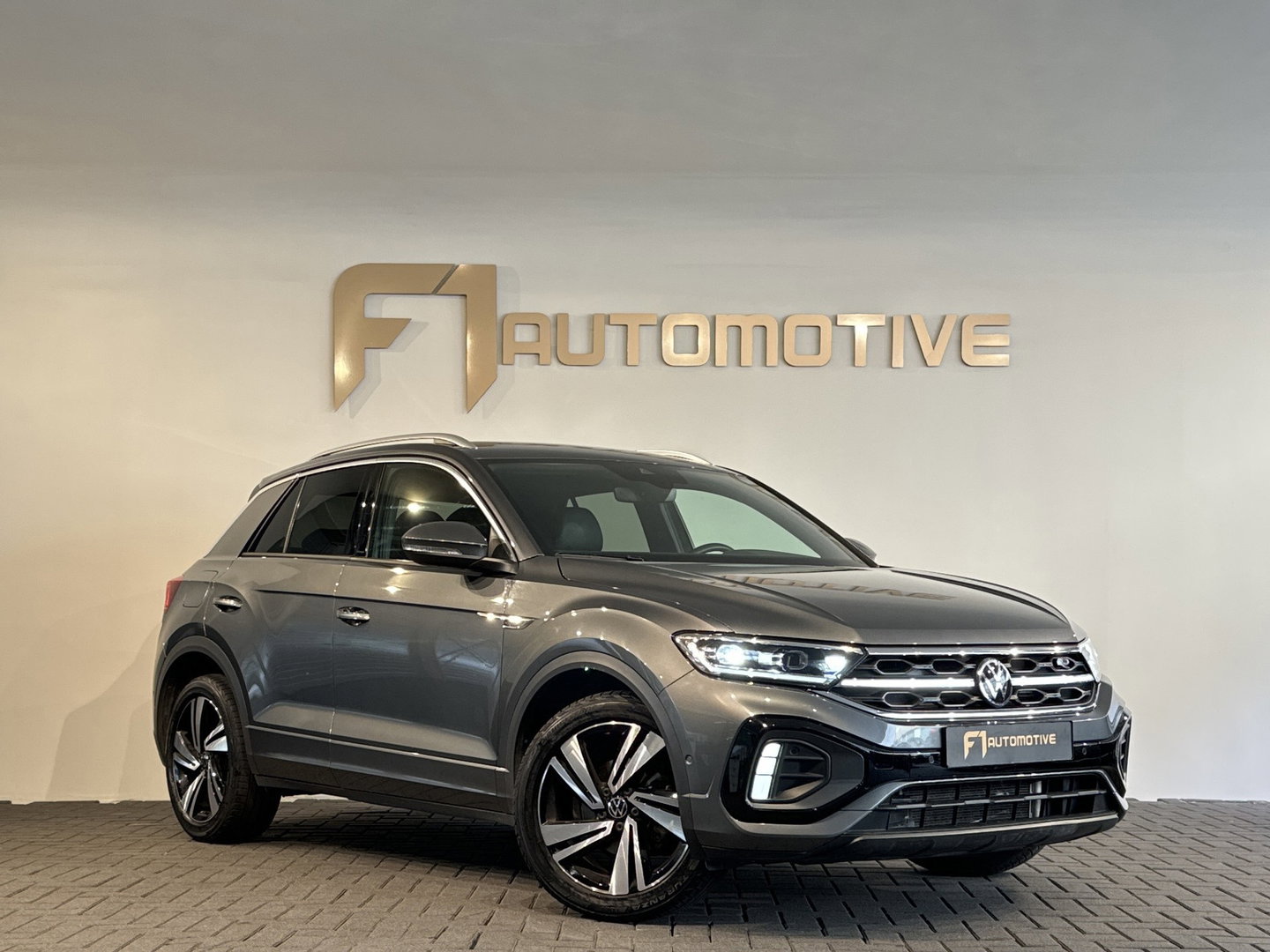 Volkswagen T-Roc 1.5 TSI Life Keyless|Front Assist|Camera|Lane Assist|ACC|Carplay