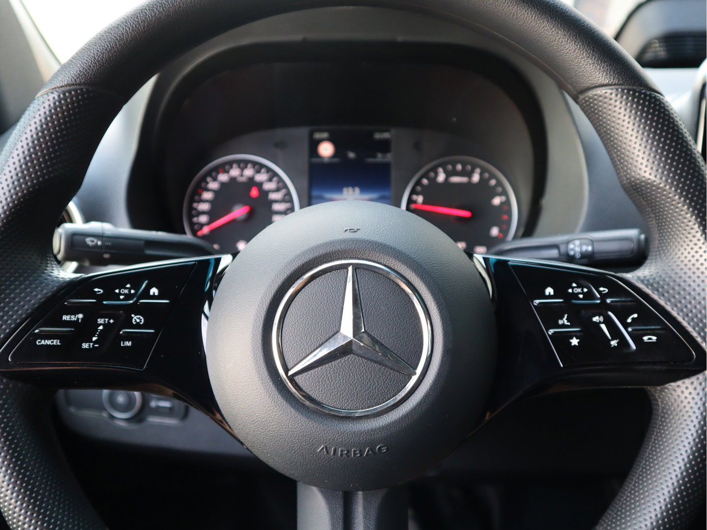 Mercedes-Benz Sprinter 317 CDI Automaat RDW L2H2 - Nieuw Model - LED - Mbux Groot - Camera