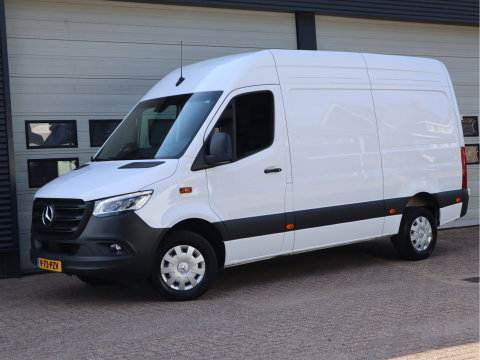 Mercedes-Benz Sprinter 317 CDI Automaat RDW L2H2 - Nieuw Model - LED - Mbux Groot - Camera