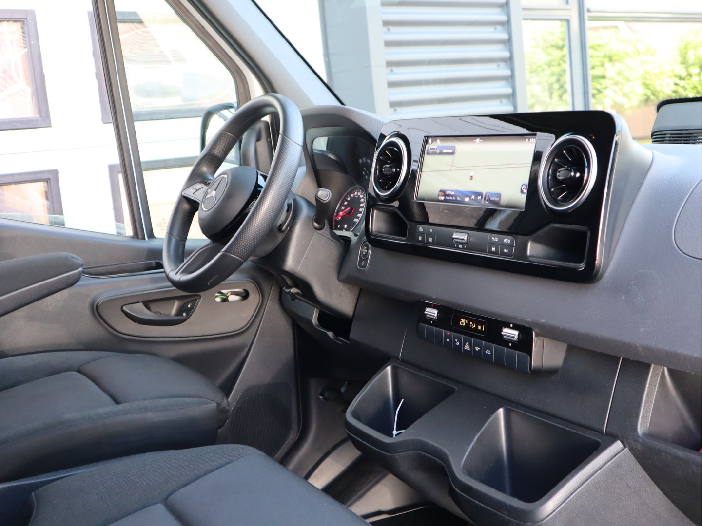 Mercedes-Benz Sprinter 317 CDI Automaat RDW L2H2 - Nieuw Model - LED - Mbux Groot - Camera