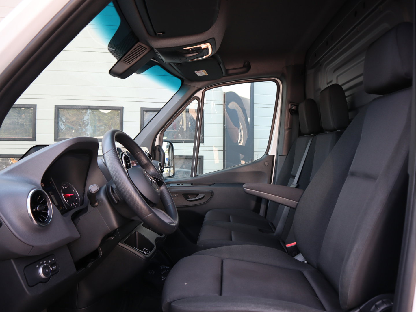 Mercedes-Benz Sprinter 317 CDI Automaat RDW L2H2 - Nieuw Model - LED - Mbux Groot - Camera