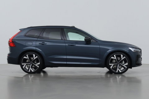 Volvo XC60 T6 Plug-in hybrid Ultra Black Edition | ACC | Luchtvering | Panoramadak | Bowers&Wilkins | Trekhaak | 360° Camera | Massage | Head-Up