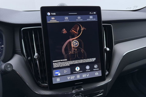 Volvo XC60 T6 Plug-in hybrid Ultra Black Edition | ACC | Luchtvering | Panoramadak | Bowers&Wilkins | Trekhaak | 360° Camera | Massage | Head-Up