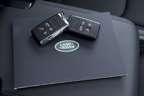 Land Rover Defender 2.0 P300e 110 X-Dynamic HSE | ACC | Trekhaak | Luchtvering | 360° Camera | Head-Up | Meridian Surround | Panoramadak | Stoelventilatie