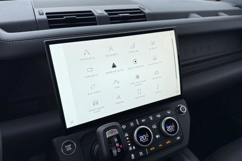 Land Rover Defender 2.0 P300e 110 X-Dynamic HSE | ACC | Trekhaak | Luchtvering | 360° Camera | Head-Up | Meridian Surround | Panoramadak | Stoelventilatie