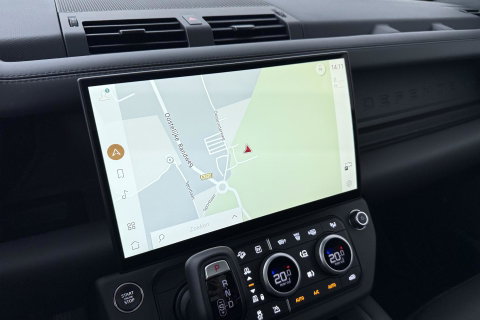 Land Rover Defender 2.0 P300e 110 X-Dynamic HSE | ACC | Trekhaak | Luchtvering | 360° Camera | Head-Up | Meridian Surround | Panoramadak | Stoelventilatie
