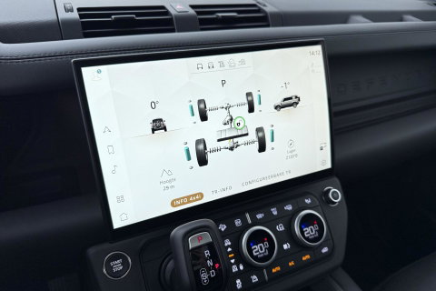 Land Rover Defender 2.0 P300e 110 X-Dynamic HSE | ACC | Trekhaak | Luchtvering | 360° Camera | Head-Up | Meridian Surround | Panoramadak | Stoelventilatie