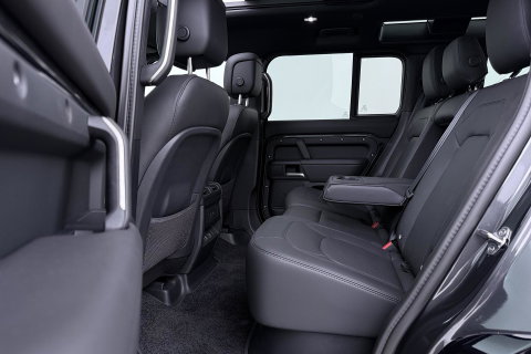 Land Rover Defender 2.0 P300e 110 X-Dynamic HSE | ACC | Trekhaak | Luchtvering | 360° Camera | Head-Up | Meridian Surround | Panoramadak | Stoelventilatie