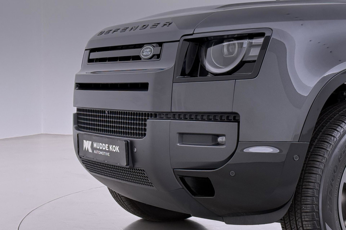 Land Rover Defender 2.0 P300e 110 X-Dynamic HSE | ACC | Trekhaak | Luchtvering | 360° Camera | Head-Up | Meridian Surround | Panoramadak | Stoelventilatie