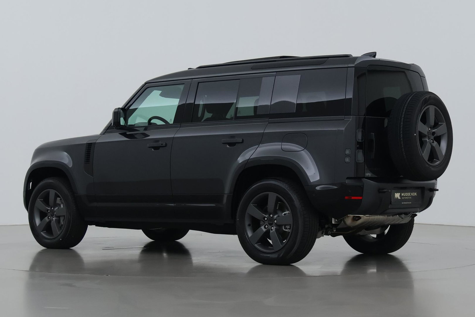 Land Rover Defender 2.0 P300e 110 X-Dynamic HSE | ACC | Trekhaak | Luchtvering | 360° Camera | Head-Up | Meridian Surround | Panoramadak | Stoelventilatie