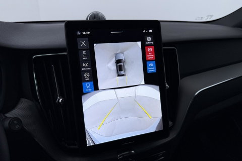 Volvo XC60 T6 Plug-in hybrid Plus Black Edition | ACC | Bowers&Wilkins | Panoramadak | Trekhaak | 360° Camera | Massage+Ventilatie | Head-Up | 21 Inch