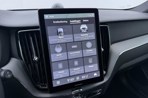 Volvo XC60 T6 Plug-in hybrid Plus Black Edition | ACC | Bowers&Wilkins | Panoramadak | Trekhaak | 360° Camera | Massage+Ventilatie | Head-Up | 21 Inch