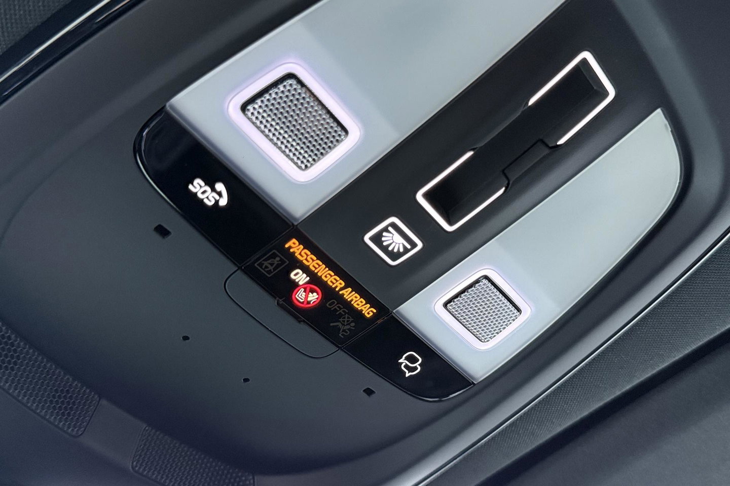 Volvo XC60 T6 Plug-in hybrid Plus Black Edition | ACC | Bowers&Wilkins | Panoramadak | Trekhaak | 360° Camera | Massage+Ventilatie | Head-Up | 21 Inch