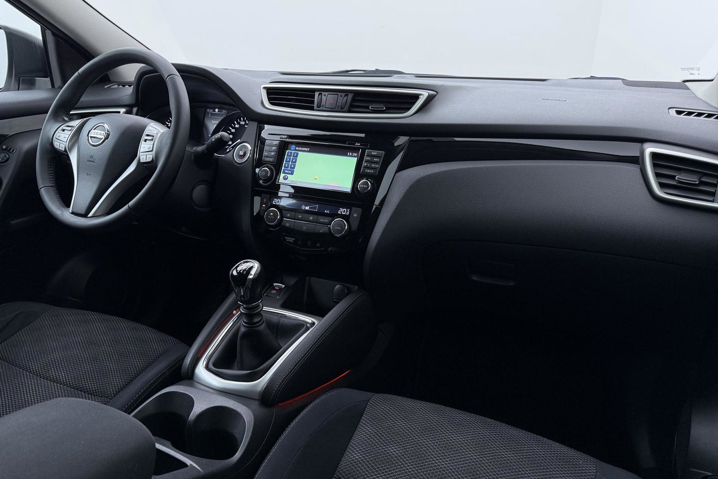 Nissan QASHQAI 1.2 Acenta | Trekhaak | 360° Camera | Keyless Entry | Getint Glas
