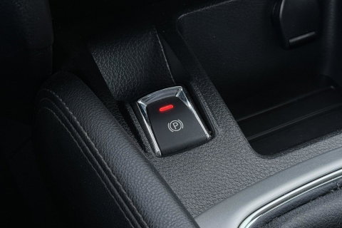 Nissan QASHQAI 1.2 Acenta | Trekhaak | 360° Camera | Keyless Entry | Getint Glas