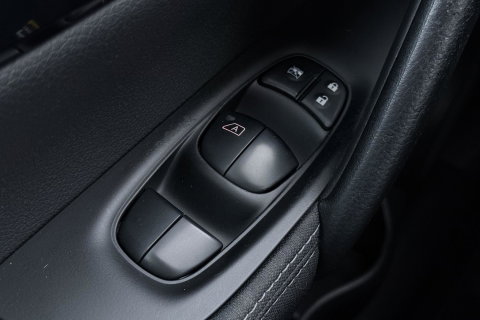 Nissan QASHQAI 1.2 Acenta | Trekhaak | 360° Camera | Keyless Entry | Getint Glas