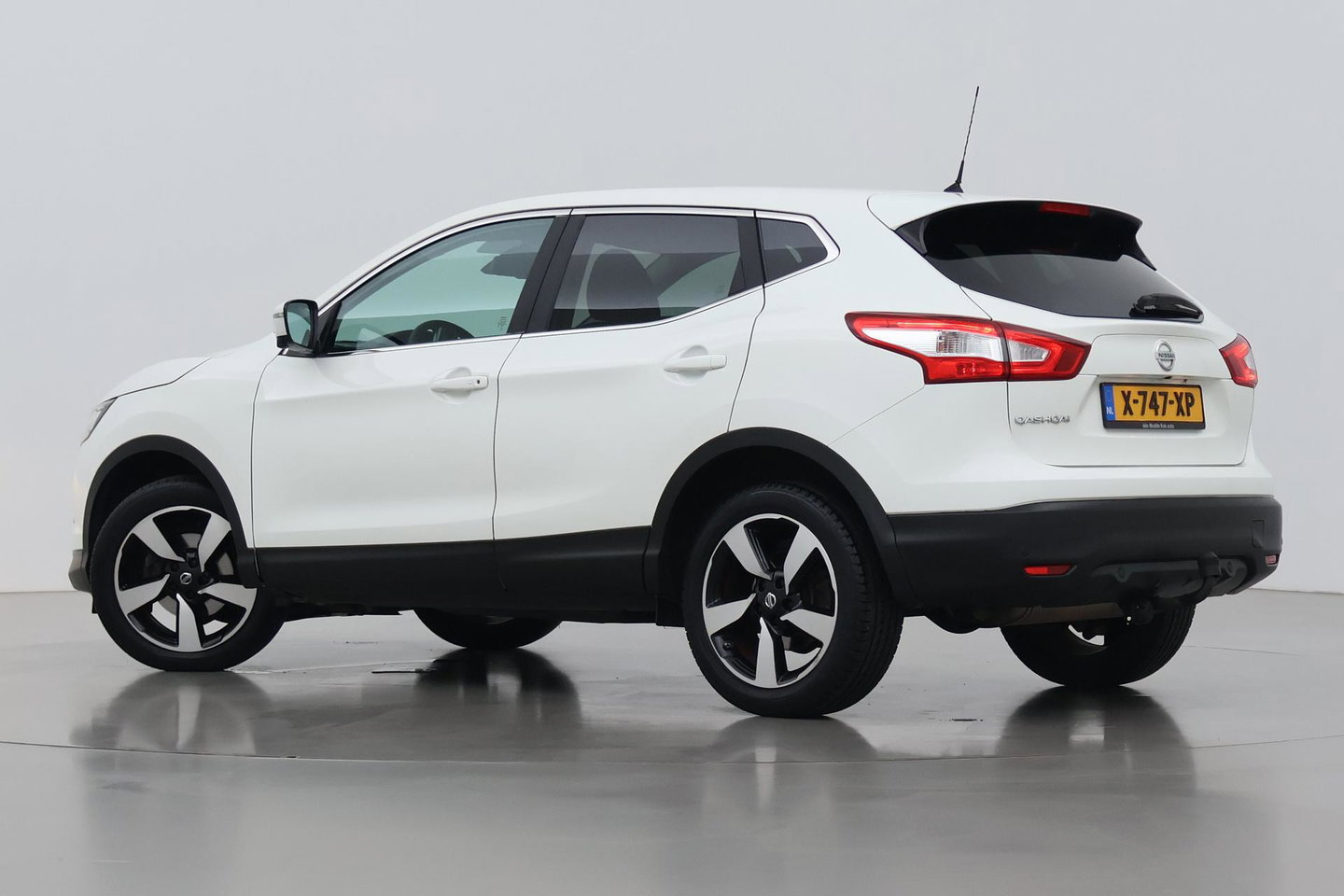 Nissan QASHQAI 1.2 Acenta | Trekhaak | 360° Camera | Keyless Entry | Getint Glas