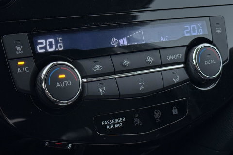 Nissan QASHQAI 1.2 Acenta | Trekhaak | 360° Camera | Keyless Entry | Getint Glas