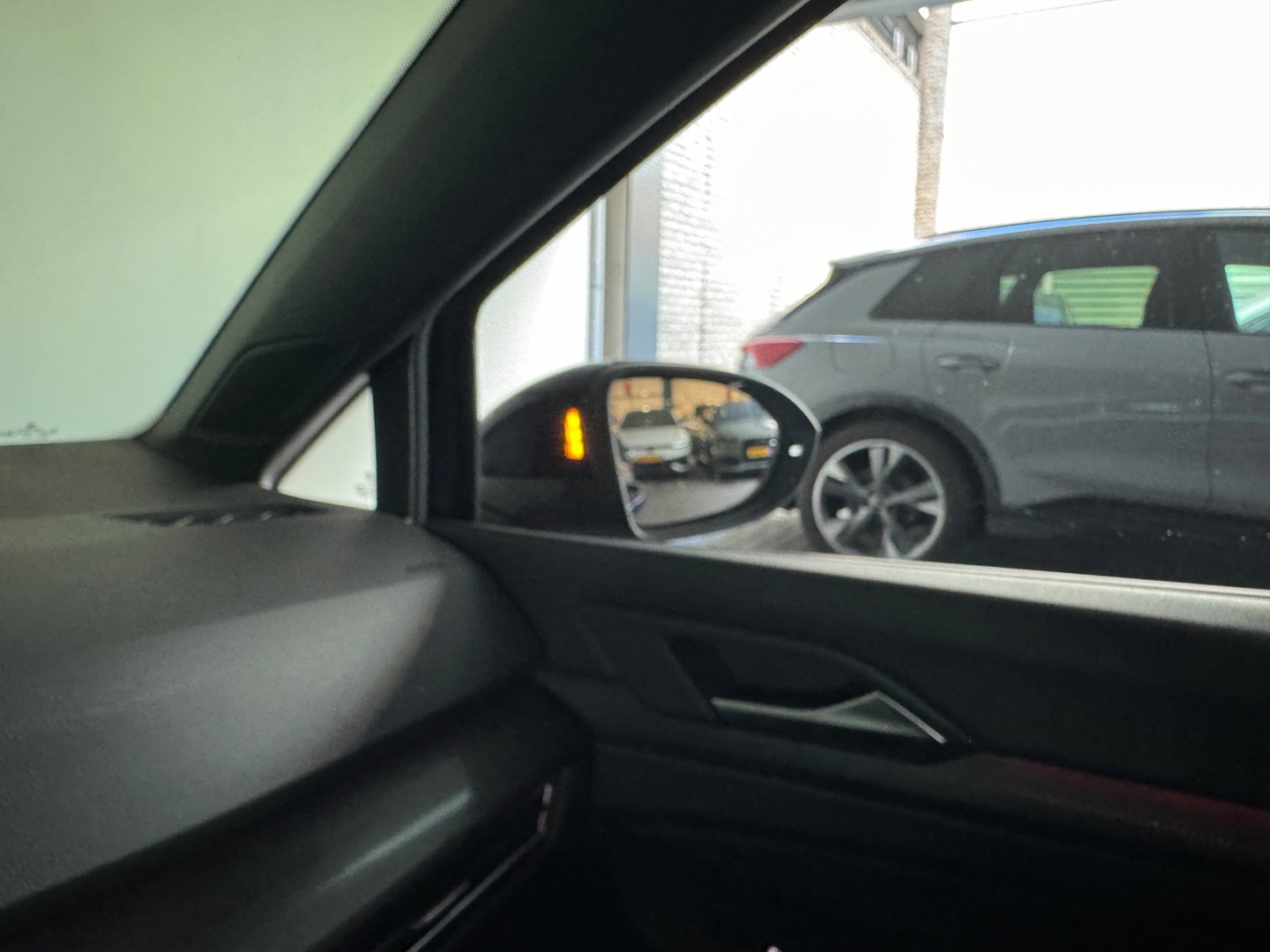 Volkswagen Golf 2.0 TSI GTI Pano|Leer|HuD|Memory|Stoelventilatie|Camera|Dodehoek|ACC