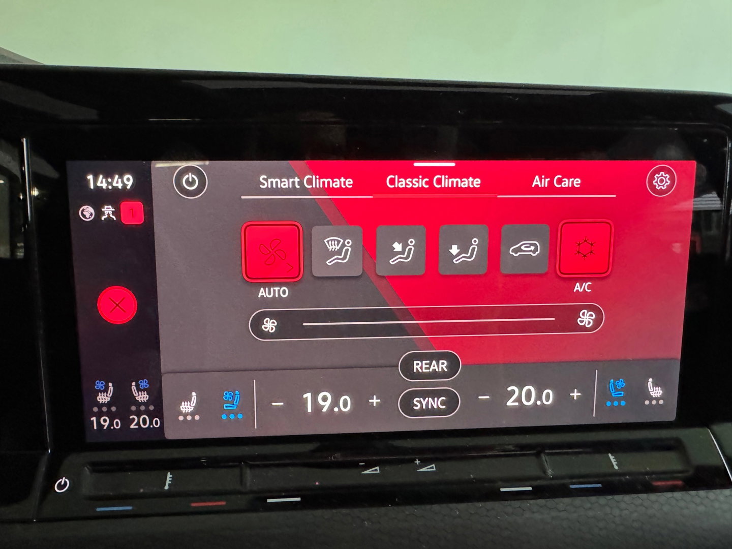 Volkswagen Golf 2.0 TSI GTI Pano|Leer|HuD|Memory|Stoelventilatie|Camera|Dodehoek|ACC