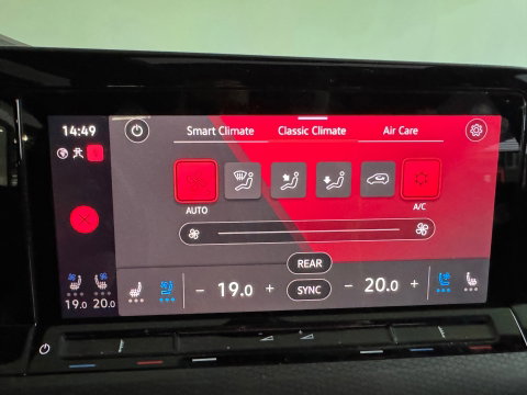 Volkswagen Golf 2.0 TSI GTI Pano|Leer|HuD|Memory|Stoelventilatie|Camera|Dodehoek|ACC