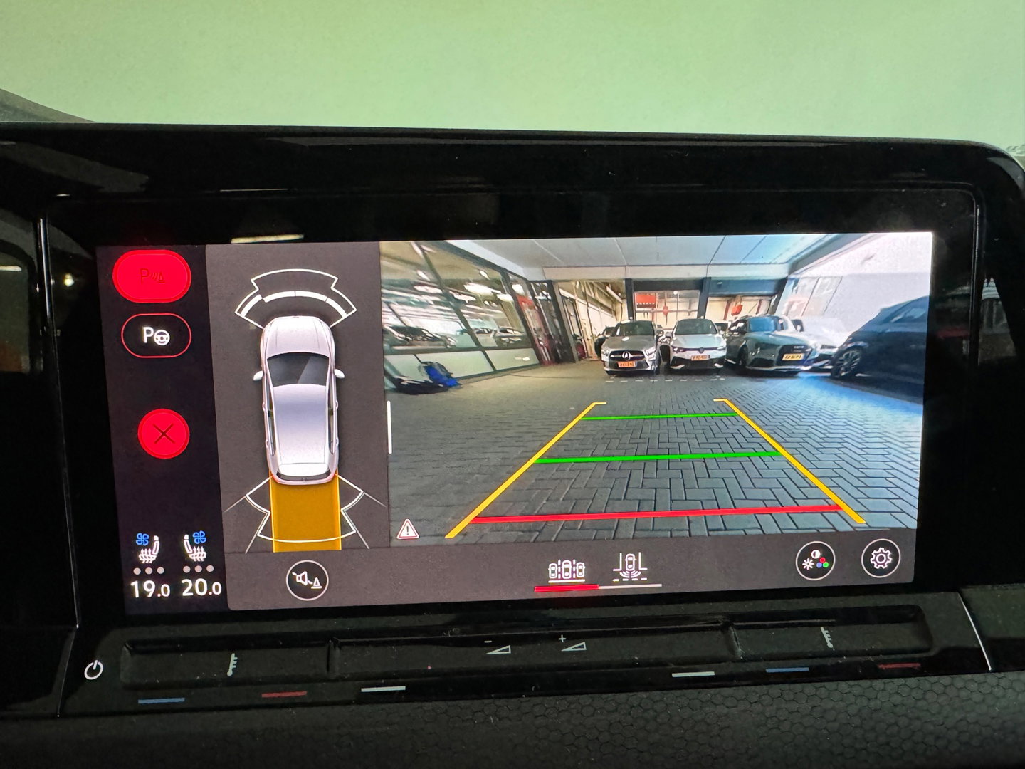 Volkswagen Golf 2.0 TSI GTI Pano|Leer|HuD|Memory|Stoelventilatie|Camera|Dodehoek|ACC
