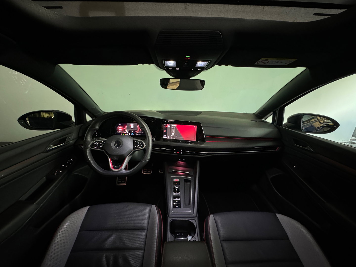 Volkswagen Golf 2.0 TSI GTI Pano|Leer|HuD|Memory|Stoelventilatie|Camera|Dodehoek|ACC