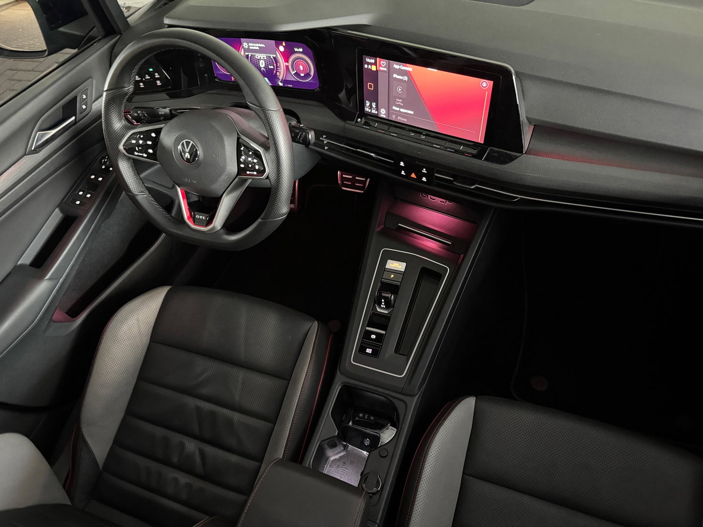 Volkswagen Golf 2.0 TSI GTI Pano|Leer|HuD|Memory|Stoelventilatie|Camera|Dodehoek|ACC