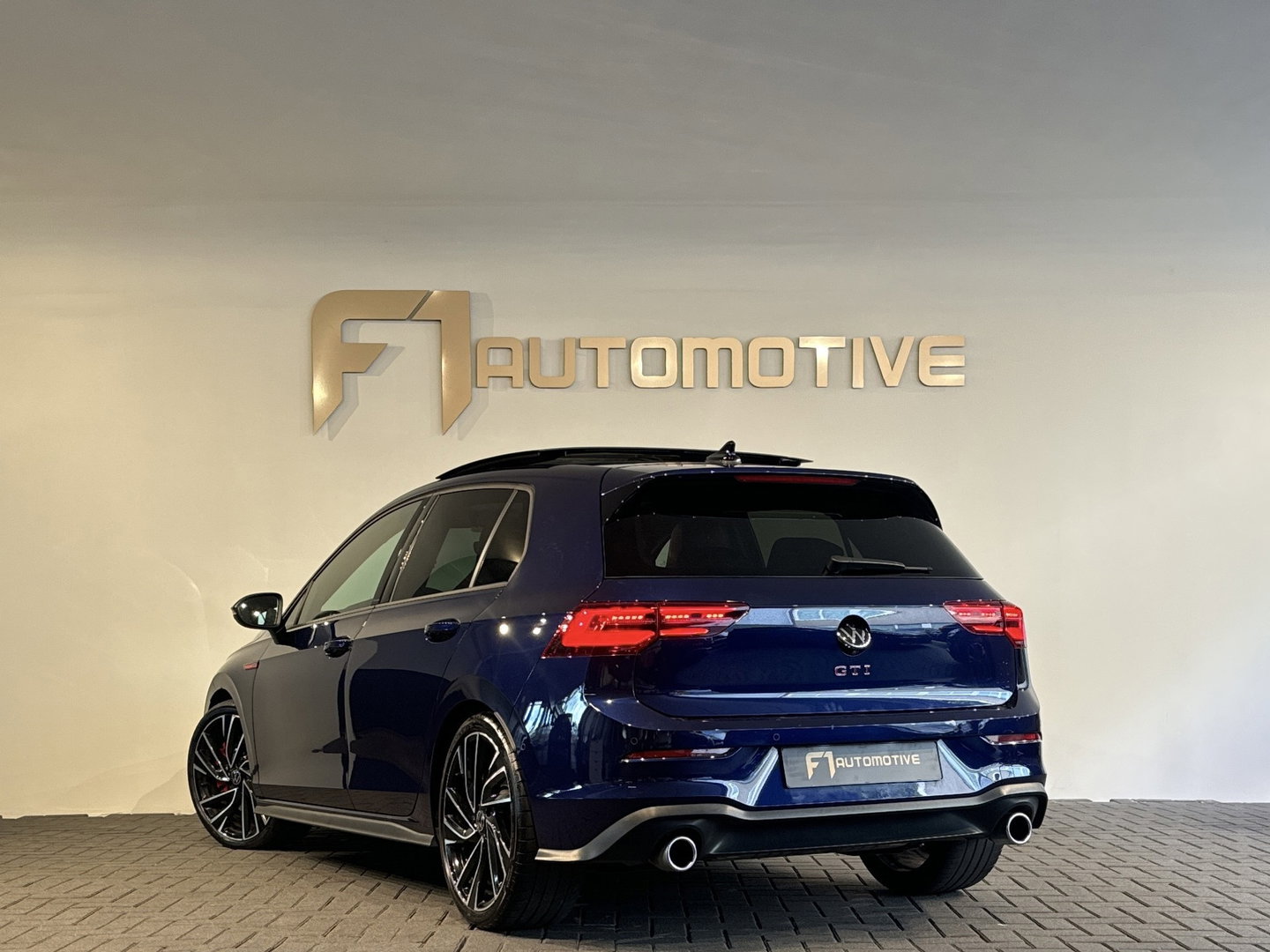 Volkswagen Golf 2.0 TSI GTI Pano|Leer|HuD|Memory|Stoelventilatie|Camera|Dodehoek|ACC