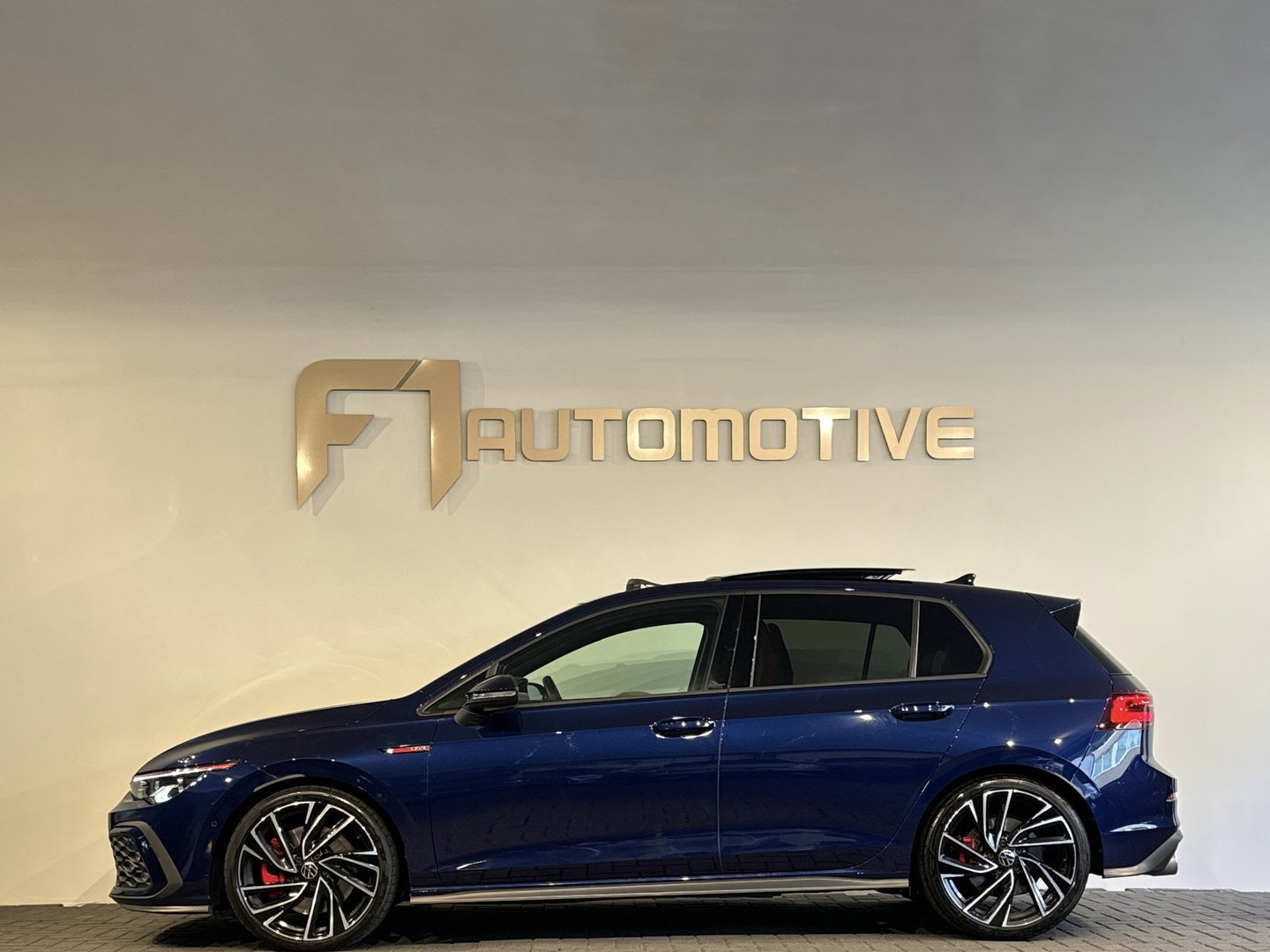 Volkswagen Golf 2.0 TSI GTI Pano|Leer|HuD|Memory|Stoelventilatie|Camera|Dodehoek|ACC