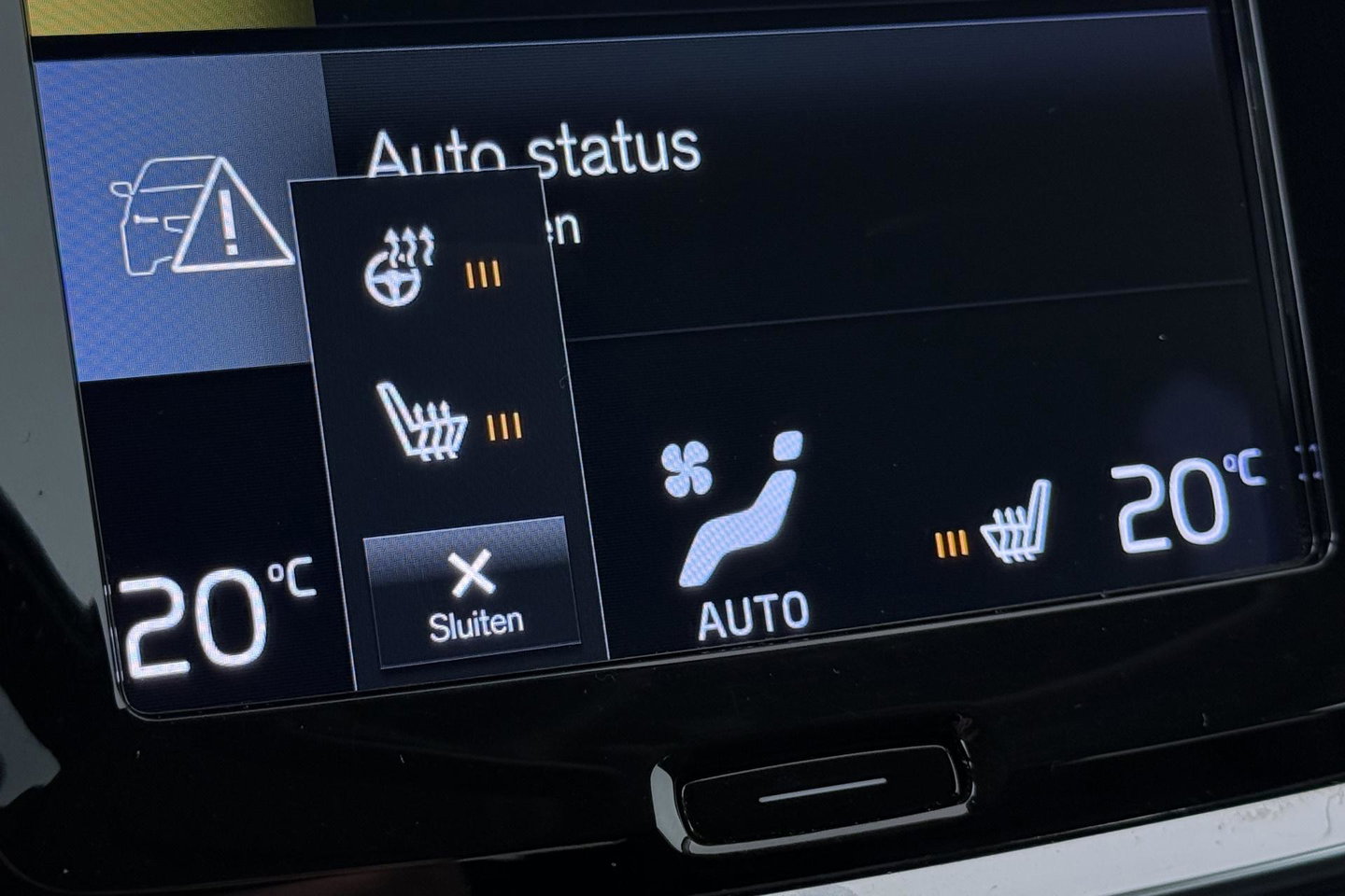 Volvo V60 2.0 B3 Momentum LEES TEKST | Trekhaak | Camera | Stoel+Stuurverwarming | Apple Carplay | Getint Glas