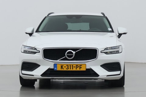 Volvo V60 2.0 B3 Momentum LEES TEKST | Trekhaak | Camera | Stoel+Stuurverwarming | Apple Carplay | Getint Glas