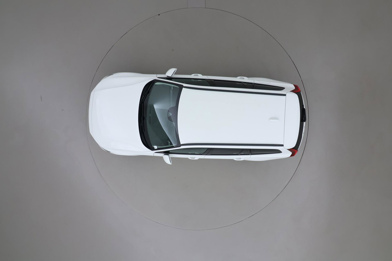 Volvo V60 2.0 B3 Momentum LEES TEKST | Trekhaak | Camera | Stoel+Stuurverwarming | Apple Carplay | Getint Glas