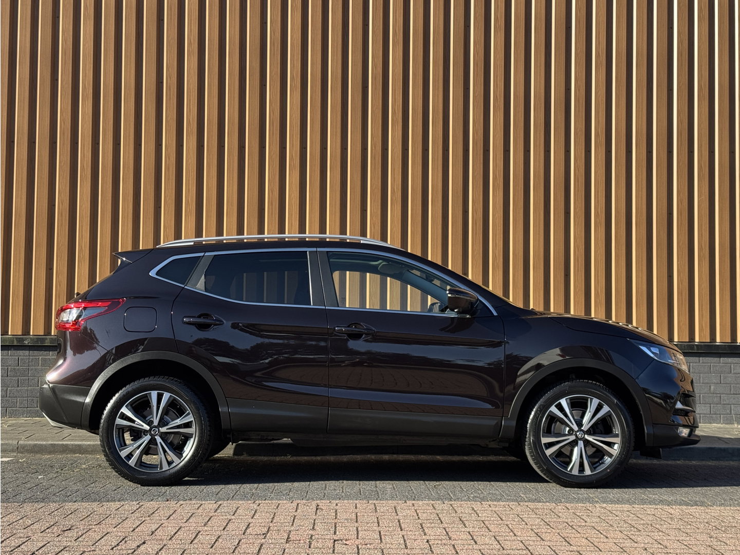 Nissan QASHQAI 1.3 DIG-T N-Connecta | Apple Carplay | Panoramadak | Airconditioning | 360 Camera | Cruise Control | Keyless Go/Entry |