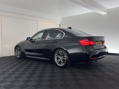 BMW 3-serie 330e M-Sportpack High Executive (Plug-In) {SoH-92%} Aut. *PANO | LEATHER | FULLLED | HEATED-SPORTSEATS | NAVI-FULLMAP | HIFI-SOUND | PRIVACY-GLASS | SHIFT-PADDLES | ECC | PDC | CRUISE | 18''ALU*