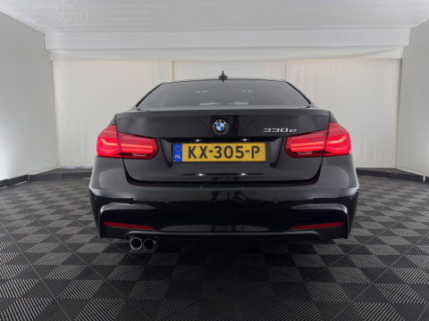 BMW 3-serie 330e M-Sportpack High Executive (Plug-In) {SoH-92%} Aut. *PANO | LEATHER | FULLLED | HEATED-SPORTSEATS | NAVI-FULLMAP | HIFI-SOUND | PRIVACY-GLASS | SHIFT-PADDLES | ECC | PDC | CRUISE | 18''ALU*