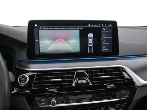 BMW 5 Serie 530e Business Edition Plus (Plug-in) (INCL.BTW) *PANO | HEAD-UP | LEATHER | FULL-LED | MEMORY-PACK | HARMAN/KARDON | BLIND-SPOT | DIGI-COCKPIT | CAMERA | NAVI-FULLMAP | PRIVACY-GLASS | SHIFT-PADDLES | ECC | PDC | 19''ALU*
