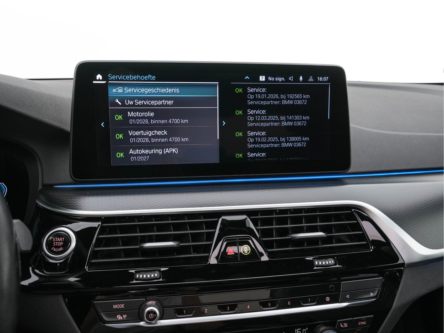 BMW 5 Serie 530e Business Edition Plus (Plug-in) (INCL.BTW) *PANO | HEAD-UP | LEATHER | FULL-LED | MEMORY-PACK | HARMAN/KARDON | BLIND-SPOT | DIGI-COCKPIT | CAMERA | NAVI-FULLMAP | PRIVACY-GLASS | SHIFT-PADDLES | ECC | PDC | 19''ALU*