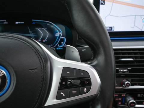 BMW 5 Serie 530e Business Edition Plus (Plug-in) (INCL.BTW) *PANO | HEAD-UP | LEATHER | FULL-LED | MEMORY-PACK | HARMAN/KARDON | BLIND-SPOT | DIGI-COCKPIT | CAMERA | NAVI-FULLMAP | PRIVACY-GLASS | SHIFT-PADDLES | ECC | PDC | 19''ALU*