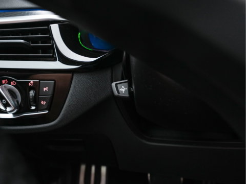 BMW 5 Serie 530e Business Edition Plus (Plug-in) (INCL.BTW) *PANO | HEAD-UP | LEATHER | FULL-LED | MEMORY-PACK | HARMAN/KARDON | BLIND-SPOT | DIGI-COCKPIT | CAMERA | NAVI-FULLMAP | PRIVACY-GLASS | SHIFT-PADDLES | ECC | PDC | 19''ALU*