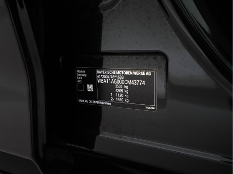 BMW 5 Serie 530e Business Edition Plus (Plug-in) (INCL.BTW) *PANO | HEAD-UP | LEATHER | FULL-LED | MEMORY-PACK | HARMAN/KARDON | BLIND-SPOT | DIGI-COCKPIT | CAMERA | NAVI-FULLMAP | PRIVACY-GLASS | SHIFT-PADDLES | ECC | PDC | 19''ALU*