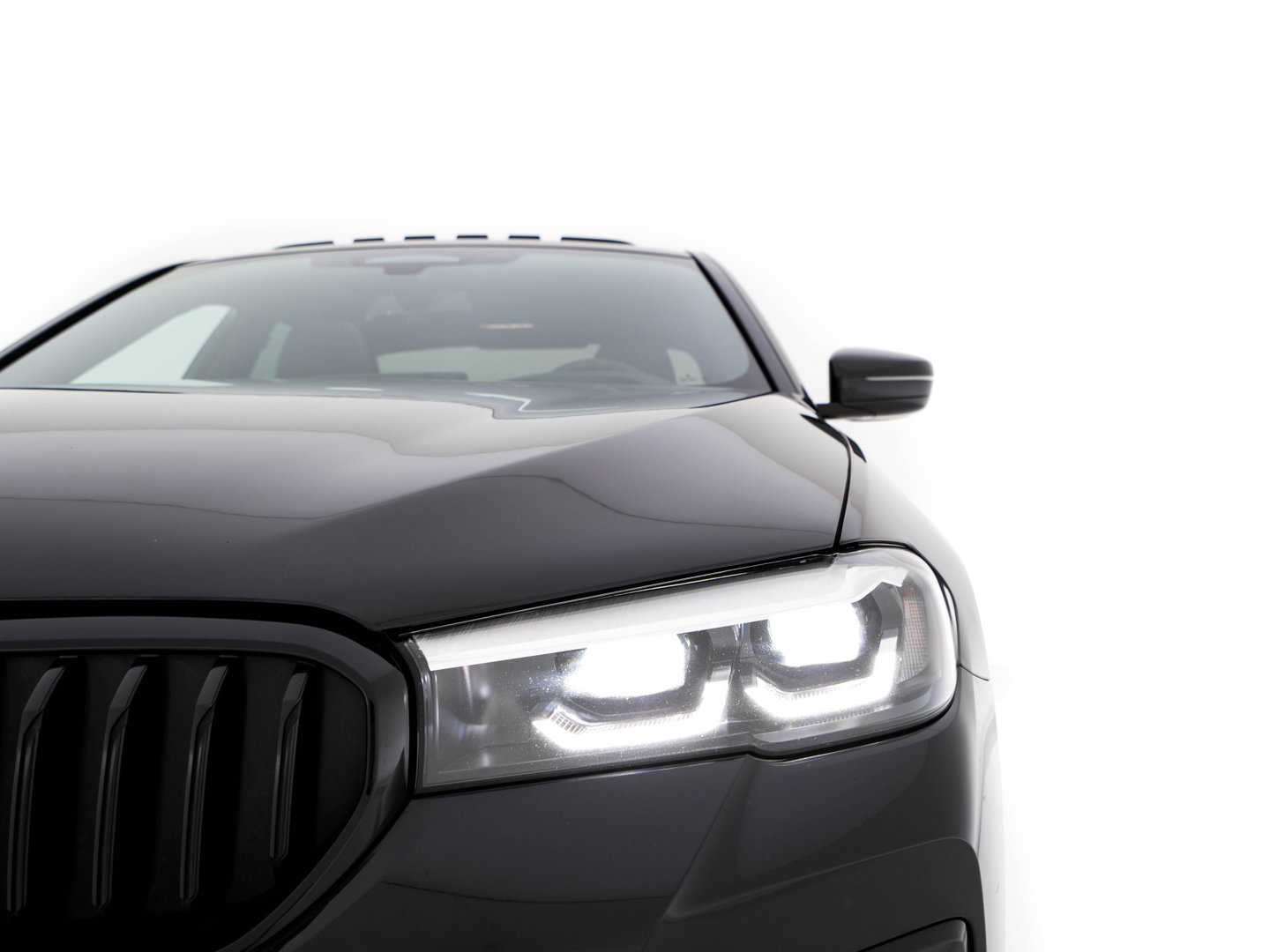 BMW 5 Serie 530e Business Edition Plus (Plug-in) (INCL.BTW) *PANO | HEAD-UP | LEATHER | FULL-LED | MEMORY-PACK | HARMAN/KARDON | BLIND-SPOT | DIGI-COCKPIT | CAMERA | NAVI-FULLMAP | PRIVACY-GLASS | SHIFT-PADDLES | ECC | PDC | 19''ALU*