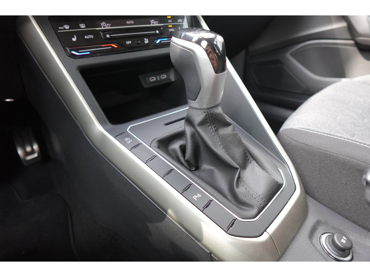 Volkswagen Polo 1.0 TSI Polo ACC PDC CARPLAY