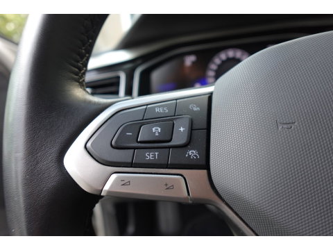 Volkswagen Polo 1.0 TSI Polo ACC PDC CARPLAY