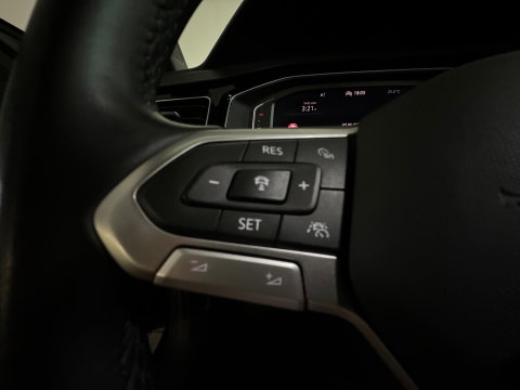 Volkswagen Polo 1.0 TSI R-Line Edition Pano|Keyless|ACC|Camera|Lane Assist|Stoelverwarming|Dodehoek